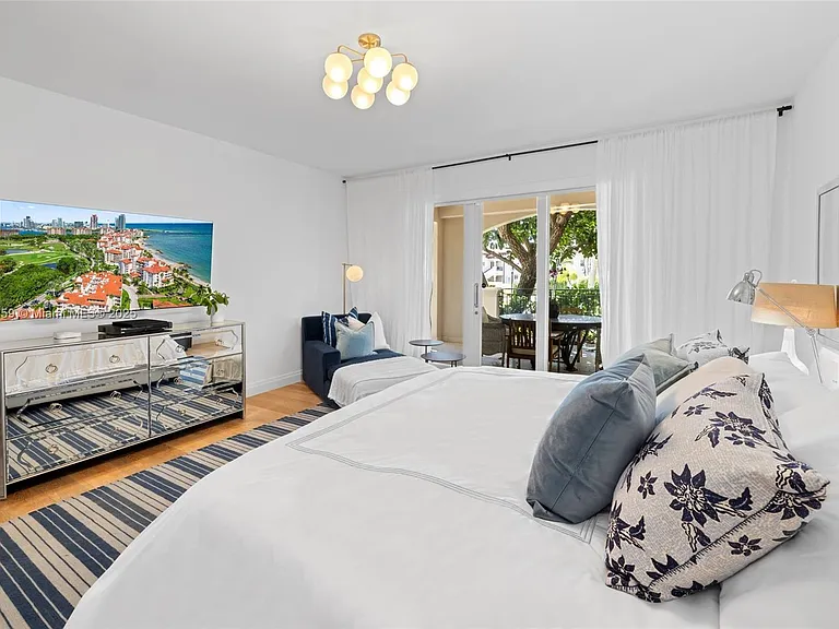 19216 Fisher Island Dr #19216 — Photo 21