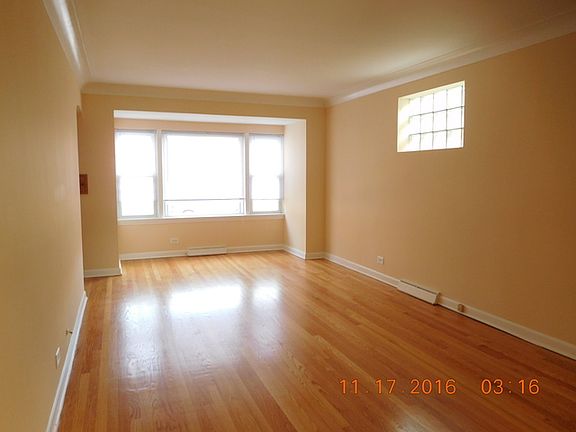 2nd image of 3542 Lombard Ave