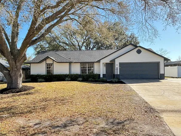 15 Surrey Rd, Debary, FL 32713