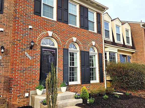 3rd image of 6123 Summer Park Ln