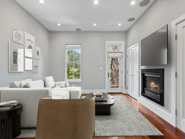 32 Clarendon St, Boston, MA 02116