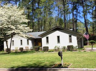 410 Lancelot Dr, Greenville, NC 27858