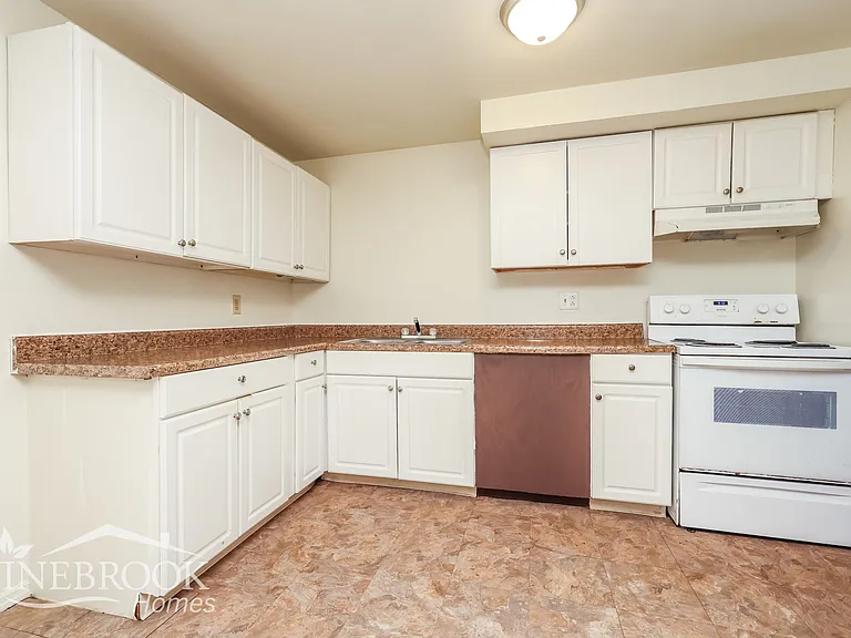 8293 Mount Carmel St — Photo 8