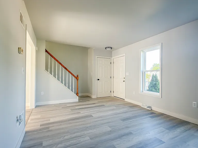 17 Pheasant Ln — Photo 5