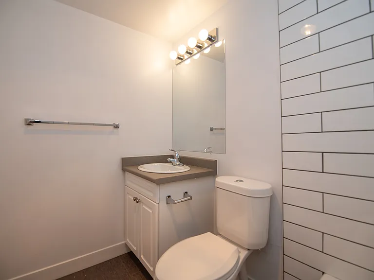 3244 Quadra St — Photo 13