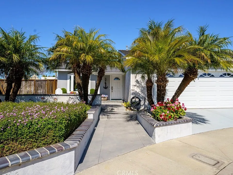 18011 Shoreview Cir