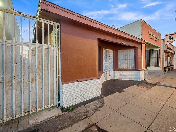 2nd image of 5724 E Beverly Blvd
