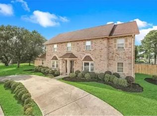 12641 N Lake Carmel Dr, New Orleans, LA 70128