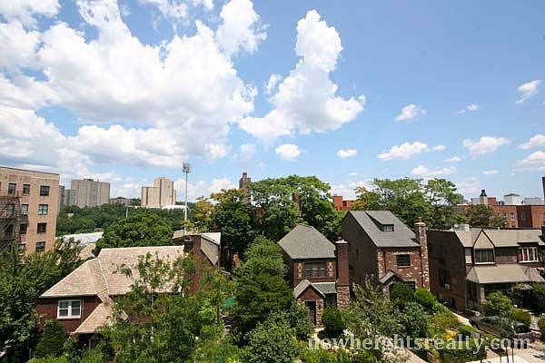 1st image of 72 Park Ter W APT E55
