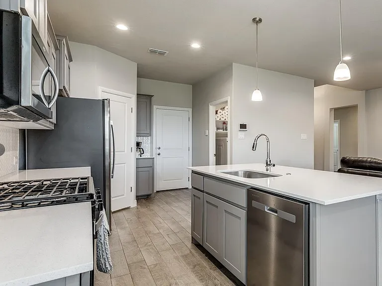 1808 Eridanus Dr — Photo 4