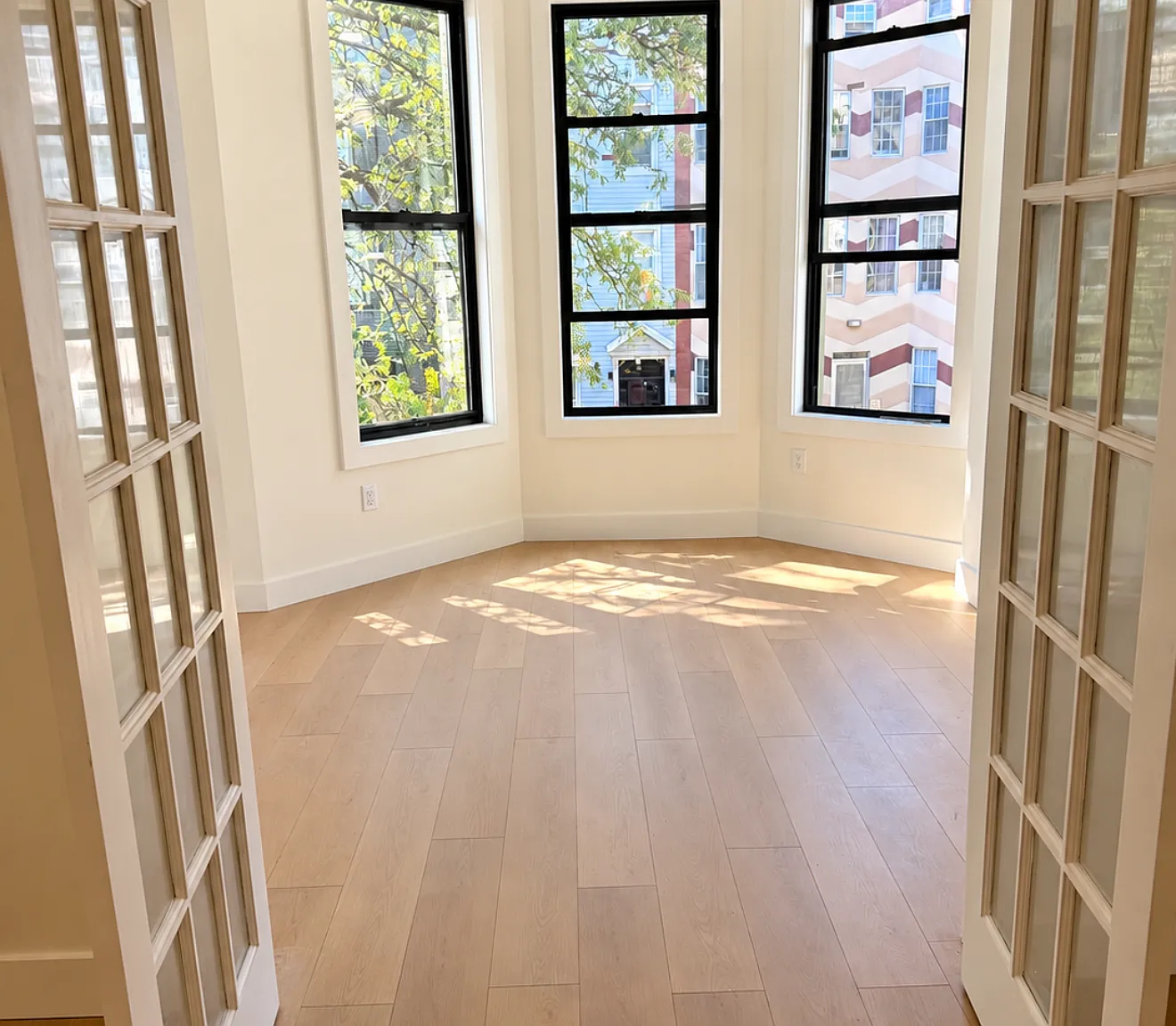 86 Cornelia St — Photo 2