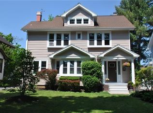 90 Quentin Rd, Rochester, NY 14609