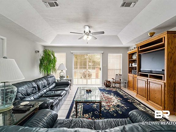 3rd image of 33012 Juniper Rd