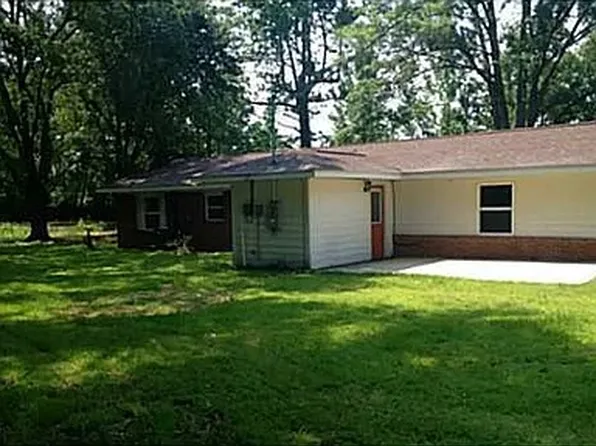 4124 Tugas St, Moss Point, MS 39563