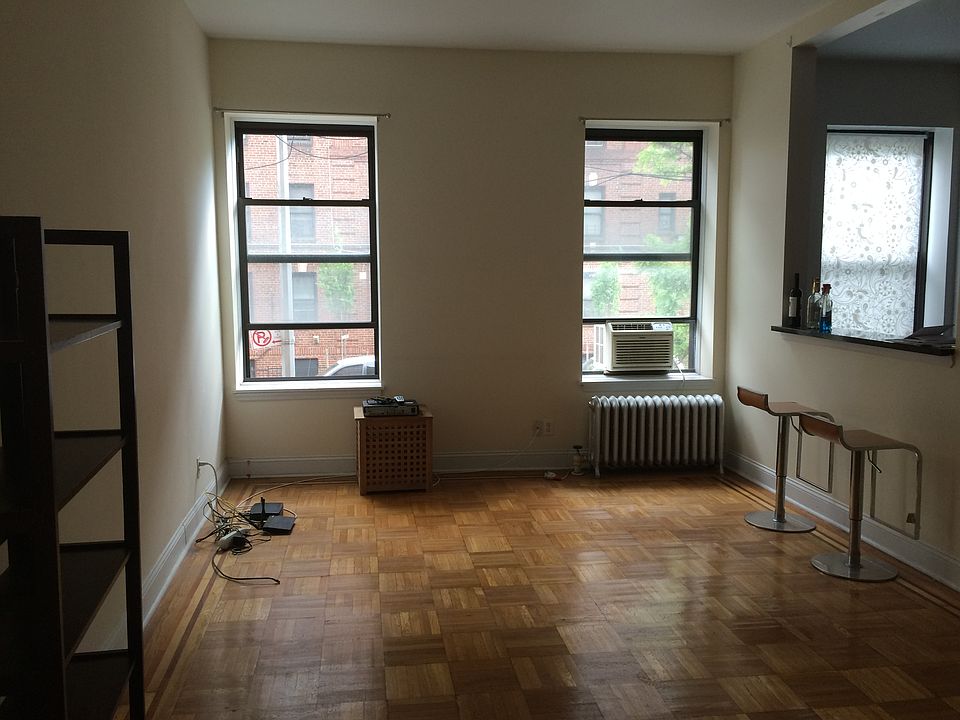 1st image of 901 Washington Ave APT 1P