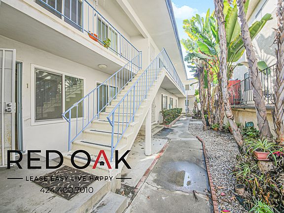 3rd image of 4037 McLaughlin Ave #1
