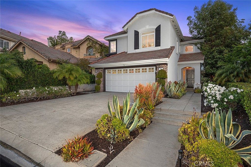 8 Dornoch Way