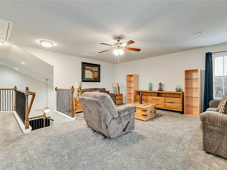 400 Lewisville Ln — Photo 14