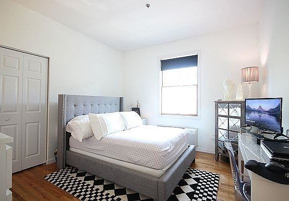 5th image of 100 Garden St APT 2A