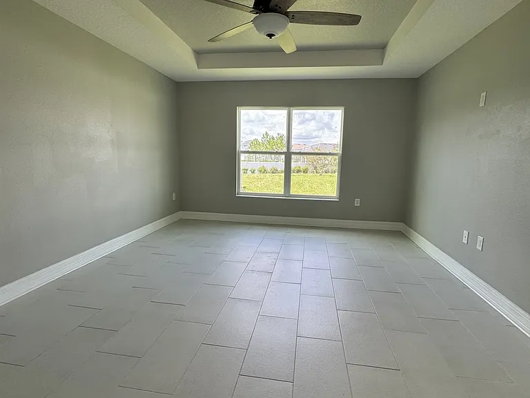 4595 Plainview Rd — Photo 11