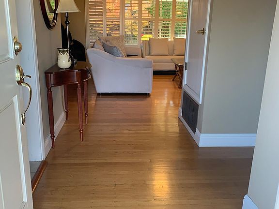 2nd image of 708 Cambridge Dr