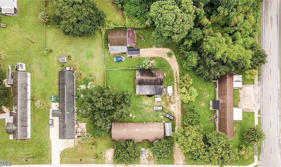 1st image of 102 3rd St