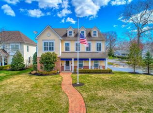 27 Navesink Dr, Monmouth Beach, NJ
