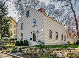 8 Burrs Ln, Providence, RI 02906
