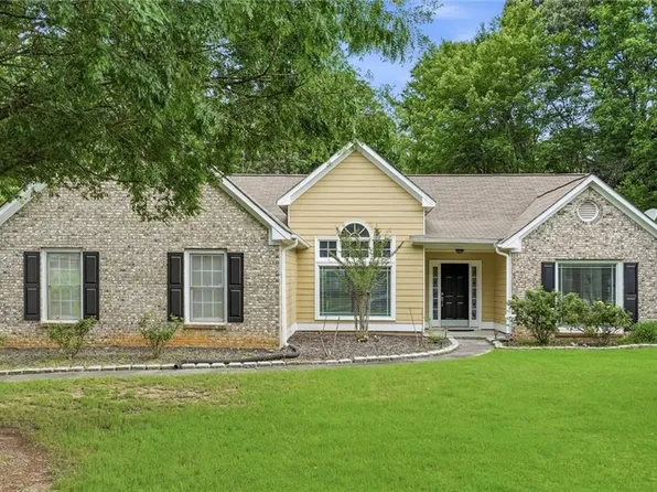 727 Eight Point Ct, Suwanee, GA 30024