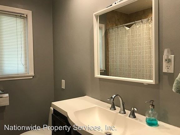 4th image of 4847 Lomina Ave
