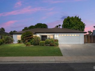 2408 Bladen St, Bakersfield, CA 93309