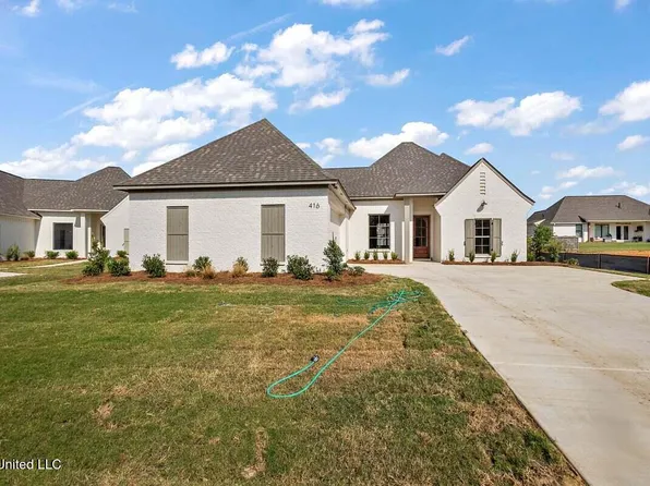 416 Aurora Cir, Canton, MS 39046