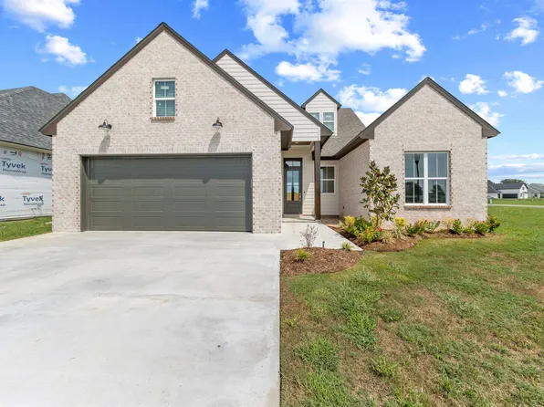 102 Queen Palm Cir, Broussard, LA 70518