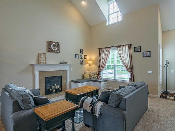 5th image of 392 Linwood St