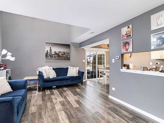 3rd image of 17025 Circle Dr W