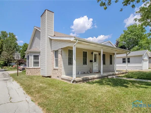 1023 Clough St, Bowling Green, OH 43402