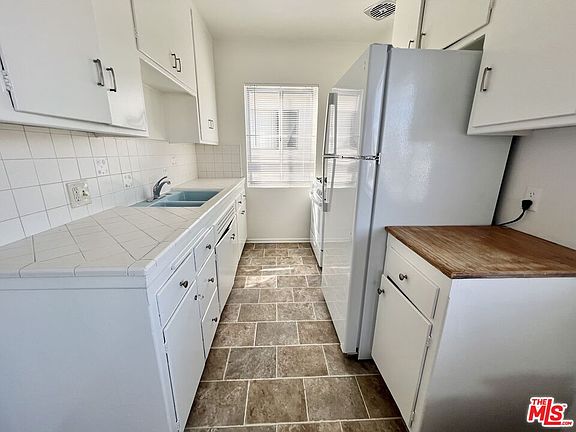 5th image of 10303 Palms Blvd APT 5