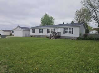 3742 Memory Ln, Waterloo, IA 50701