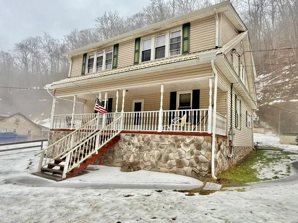 10718 Beech Run Rd, Hinton, WV 25951