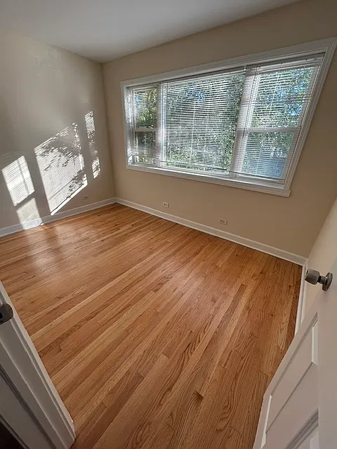 2636 W Foster Ave — Photo 4