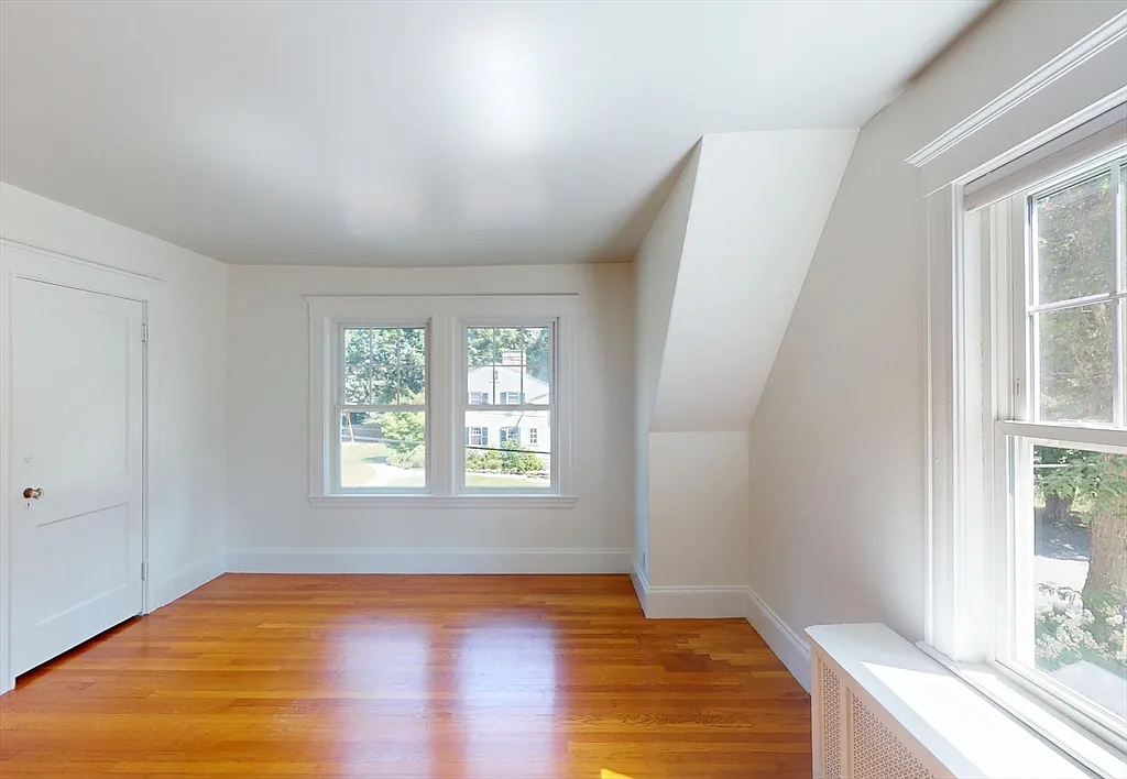 2 bed, 1.0 bath, 800 sqft, $3,000 — Photo 4