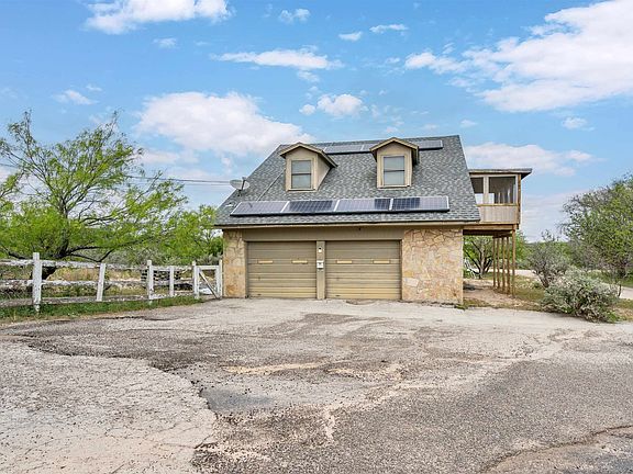 4th image of 106 Herrmann Dr