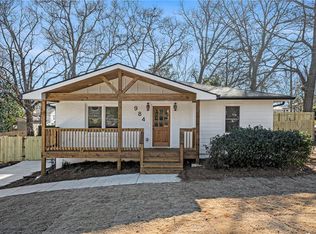 984 Manor Dr SE, Smyrna, GA 30080