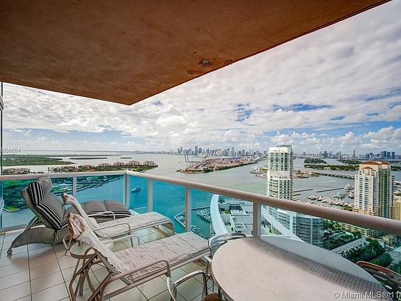 3rd image of 300 S Pointe Dr APT 3903