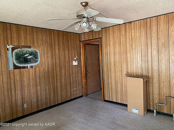 2nd image of 1310 Dahlia St