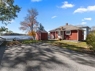 25 Ocean Ave, Halifax, MA 02338