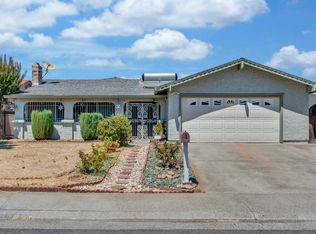 8283 Hayfield Cir, Sacramento, CA 95828