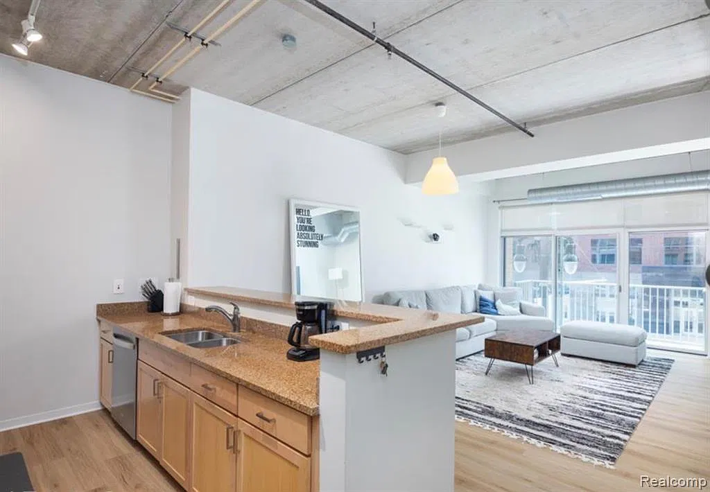 2 bed, 2.0 bath, 1144 sqft, $2,450 — Photo 2