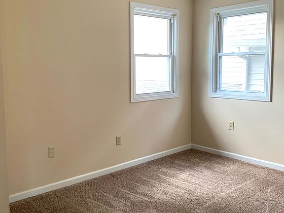 4th image of 275 Jefferson St