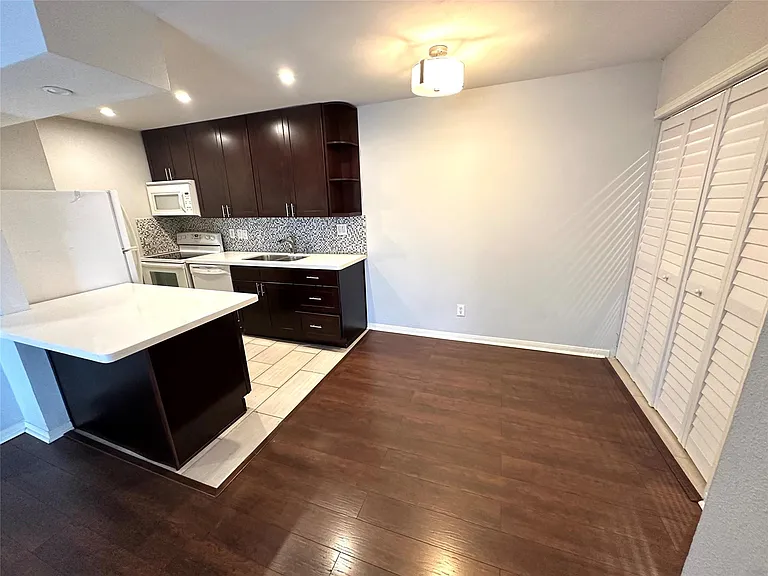 2750 Holly Hall St #704 — Photo 7